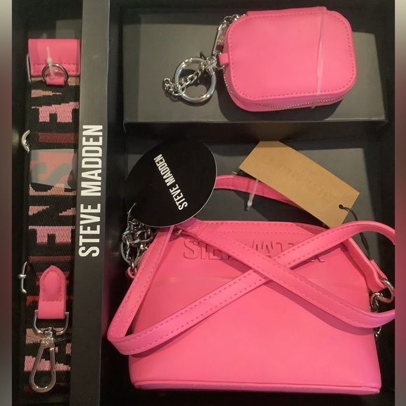 Steve Madden Pink 3 Piece Gift Set Crossbody Bag New - Picture 2 of 6